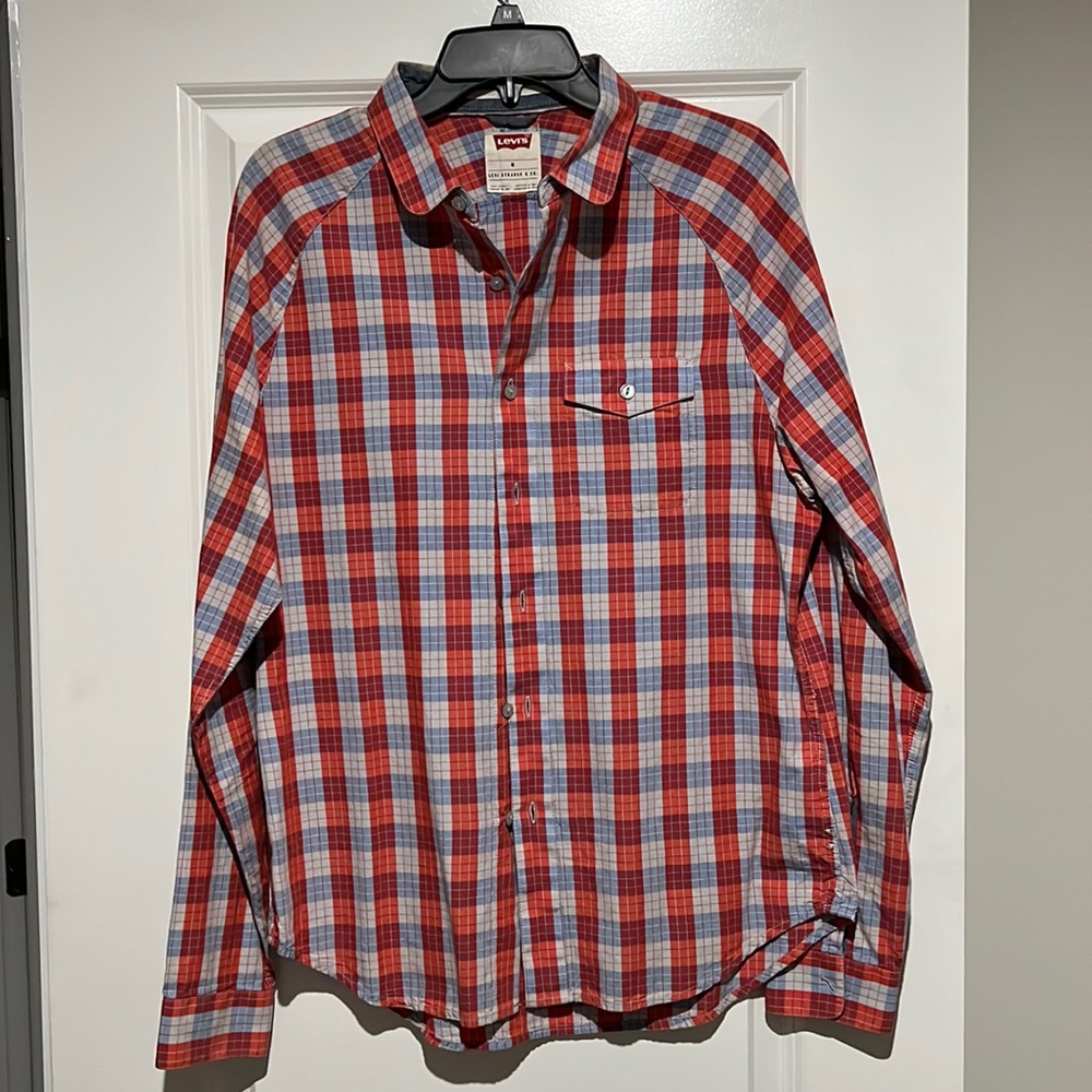 Levi’s button up shirt
